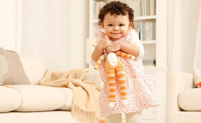 Etapas de desenvolvimento do meu bebé com 19 meses - Perceção do mundo dos adultos